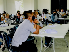 Atentos a la  asamblea